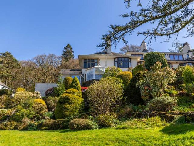 4 bed house for sale