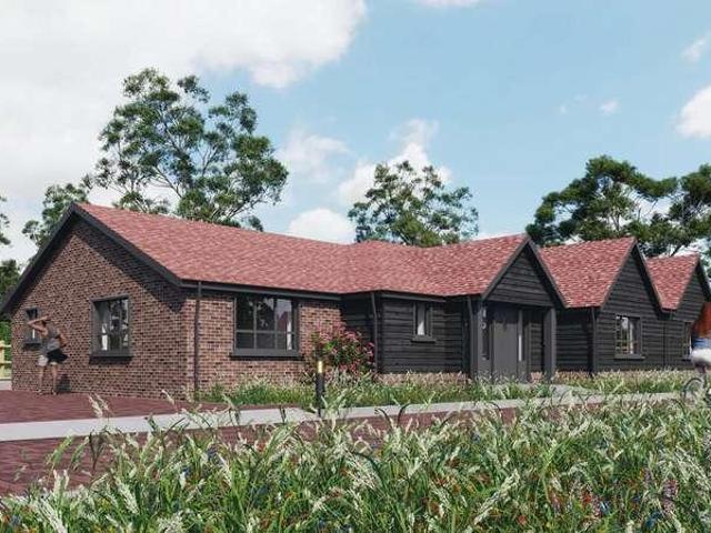 4 bed house for sale