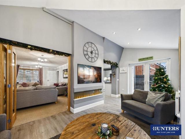 4 bed house for sale