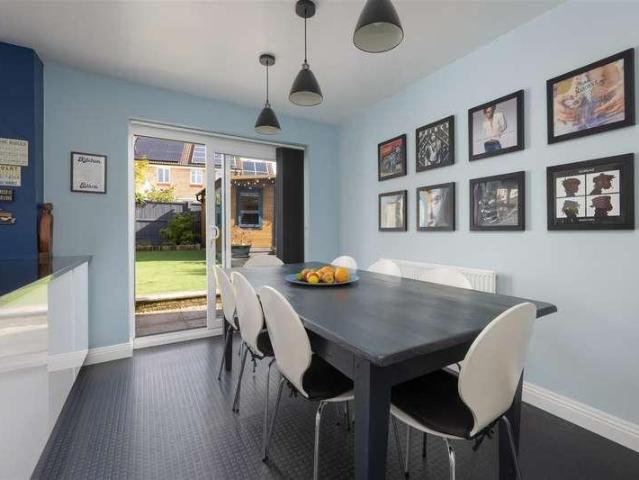 4 bed house for sale