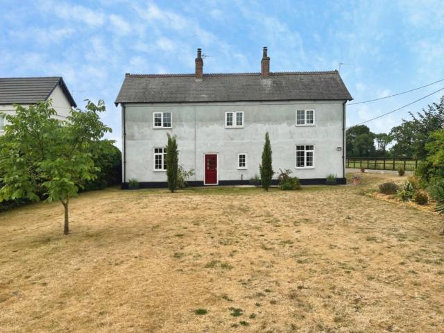 4 bed house for sale