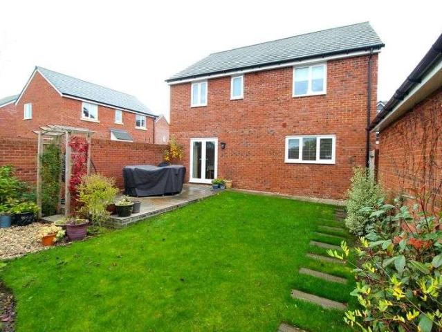4 bed house for sale