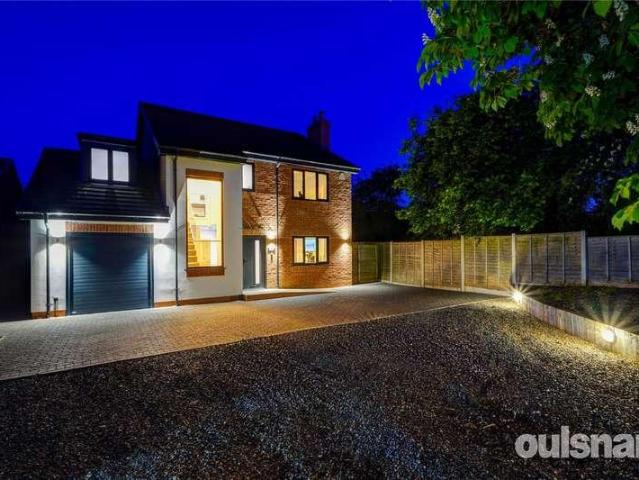 4 bed house for sale