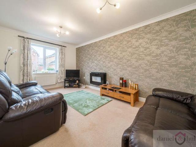 4 bed house for sale