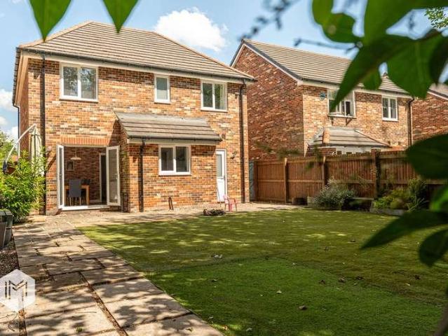 4 bed house for sale