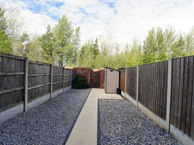 4 bed house for sale