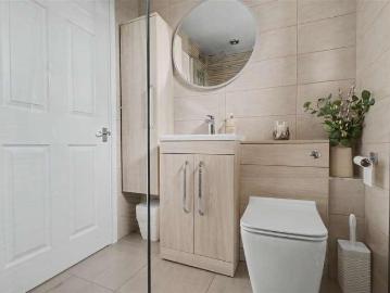 4 bed house for sale
