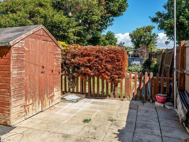 4 bed house for sale