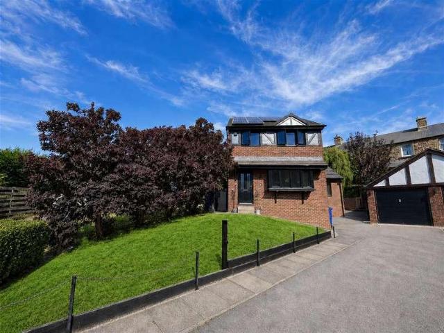 4 bed house for sale