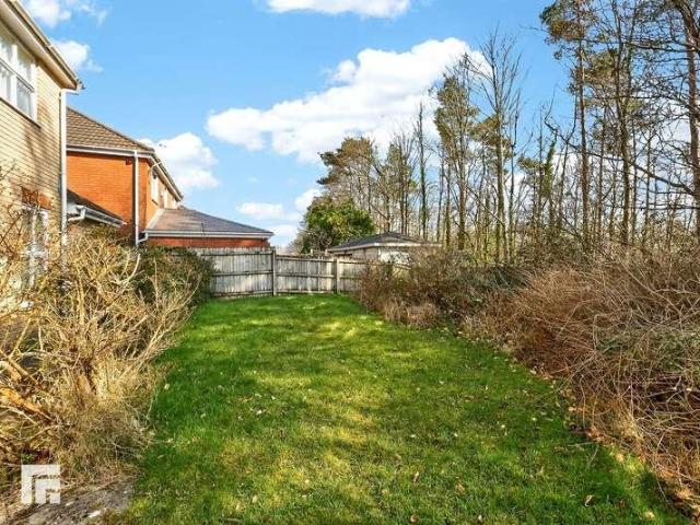 4 bed house for sale