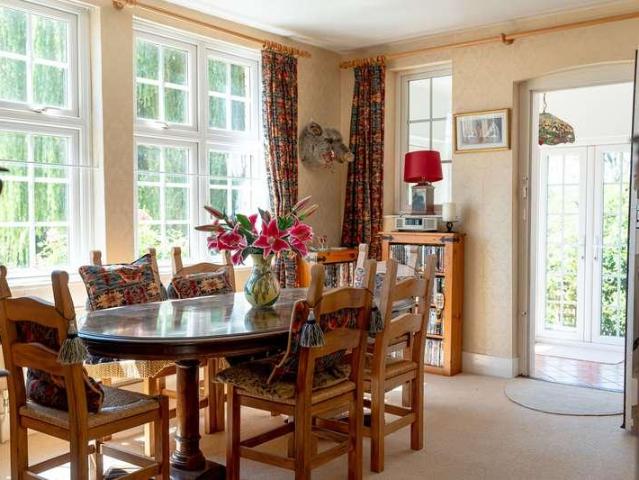 4 bed house for sale