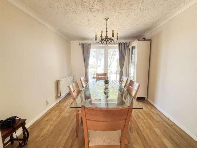 4 bed house for sale