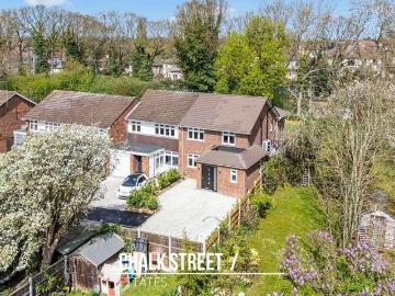 4 bed house for sale