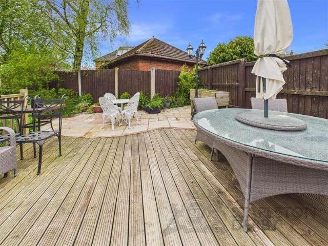 3 bed house for sale