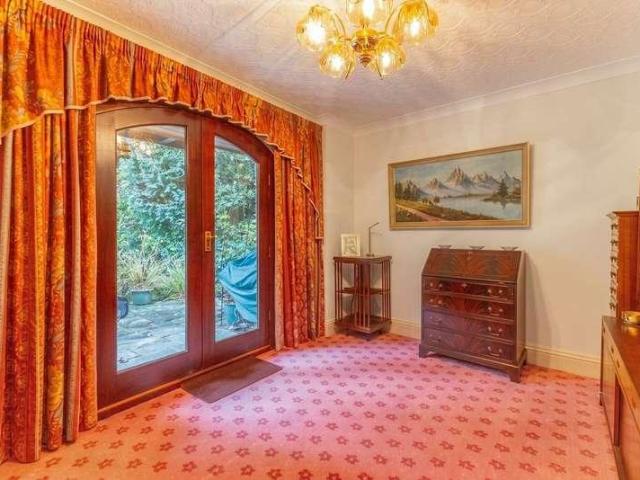 4 bed house for sale