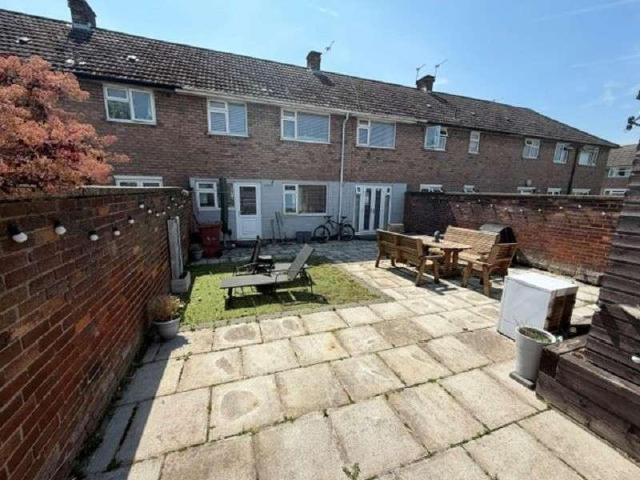 4 bed house for sale