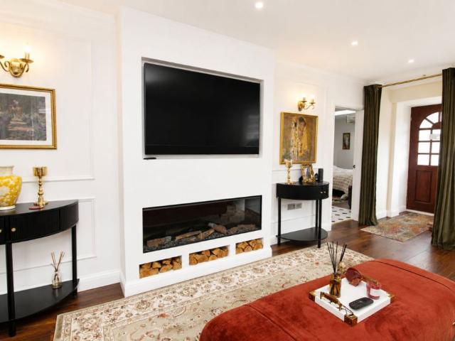 4 bed house for sale