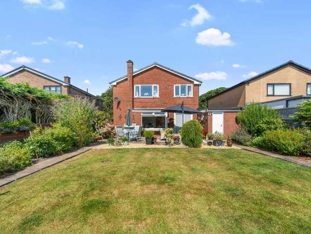 4 bed house for sale