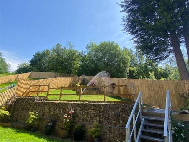 4 bed house for sale