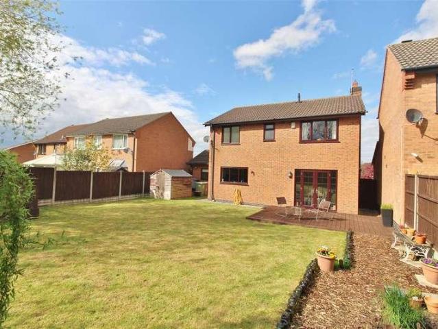4 bed house for sale