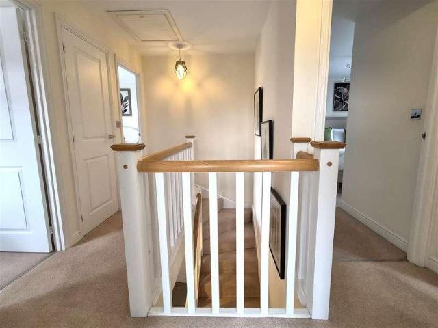 4 bed house for sale