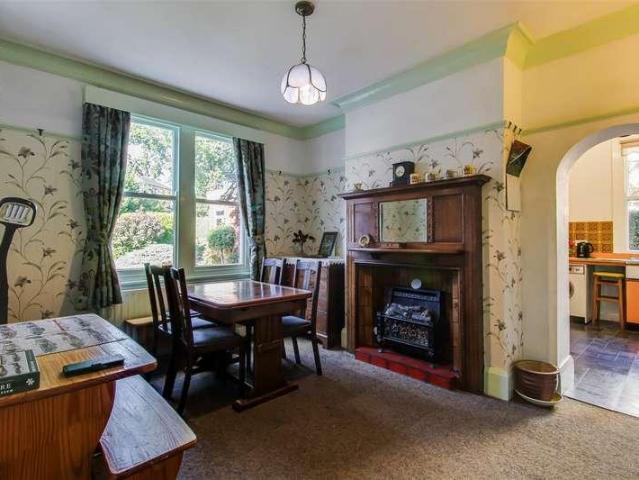 4 bed house for sale