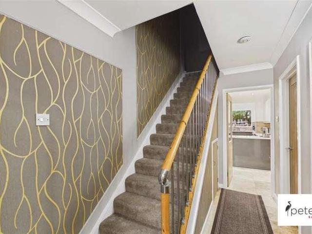 4 bed house for sale