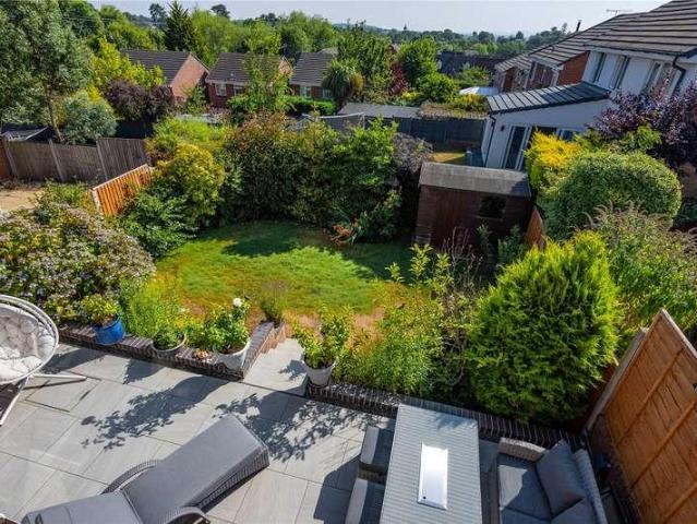 4 bed house for sale
