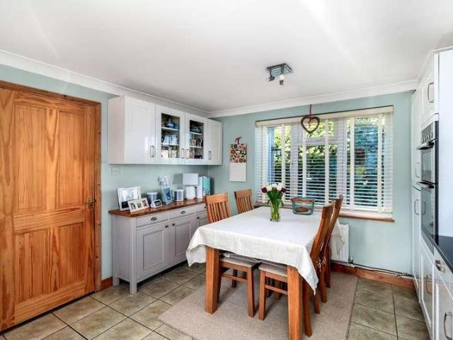 4 bed house for sale