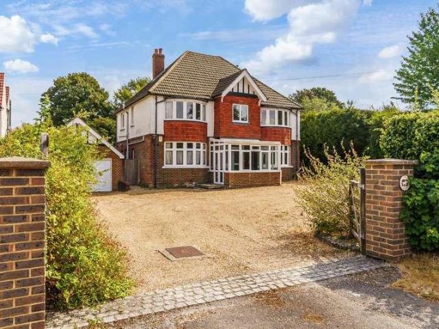 4 bed house for sale