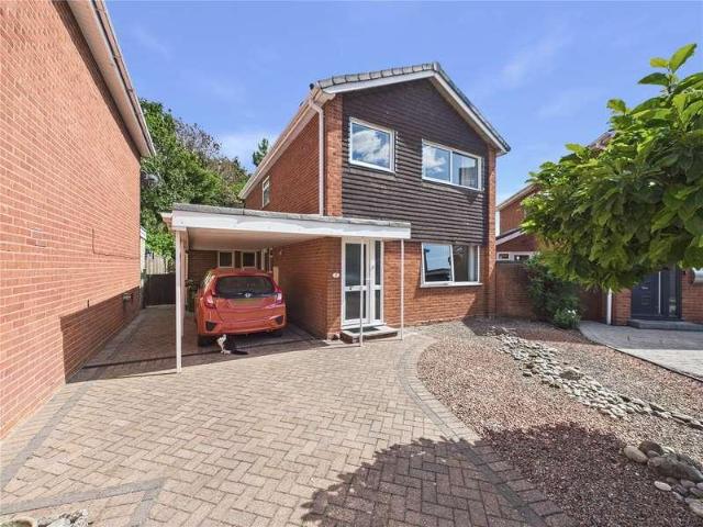 4 bed house for sale