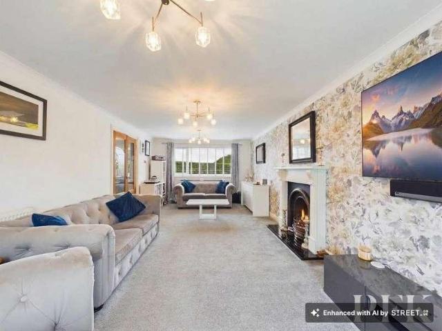 4 bed house for sale