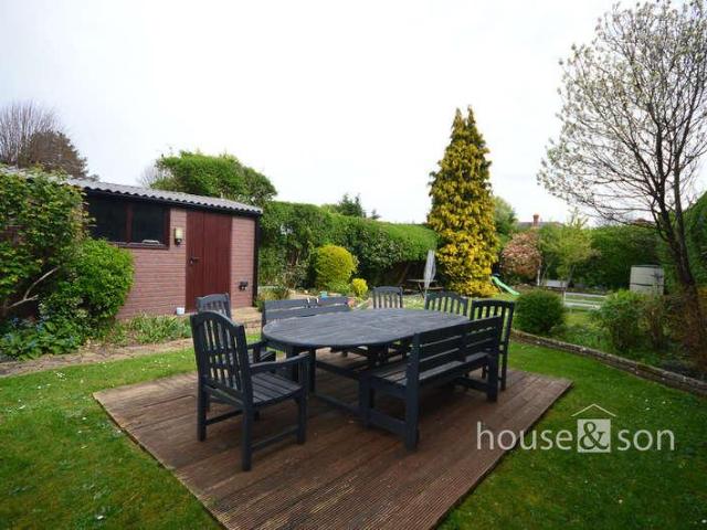 4 bed house for sale