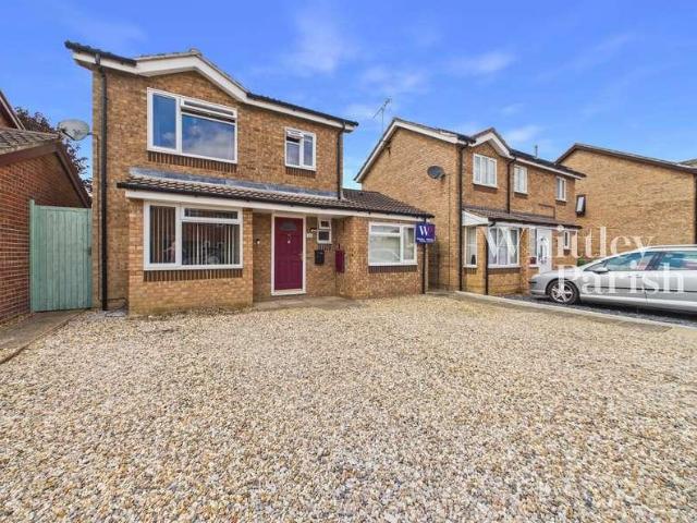 4 bed house for sale