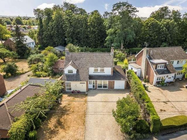 4 bed house for sale