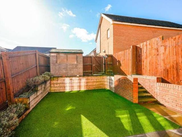 4 bed house for sale