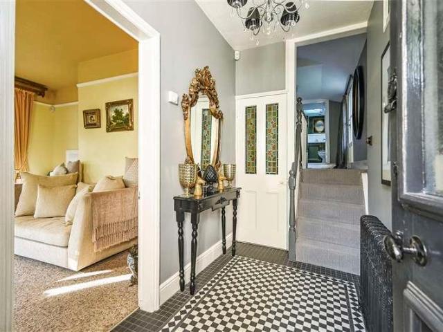 4 bed house for sale