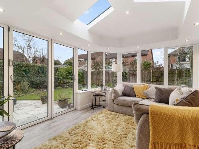 4 bed house for sale