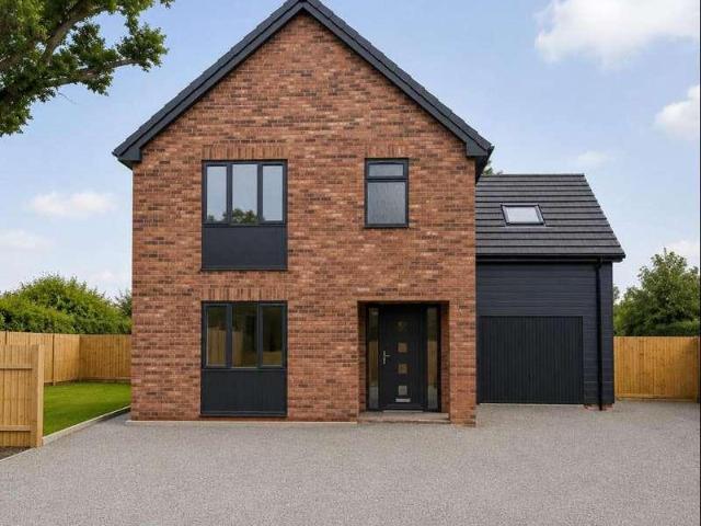 4 bed house for sale