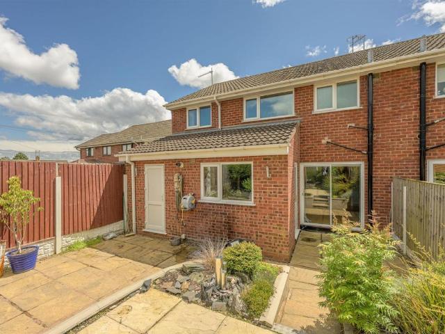 4 bed house for sale