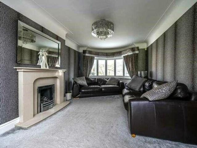 4 bed house for sale