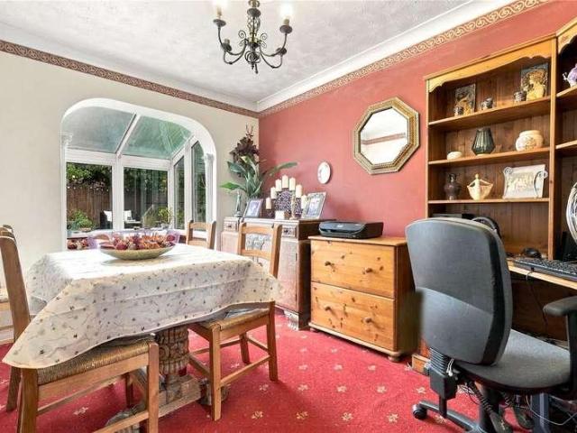 4 bed house for sale