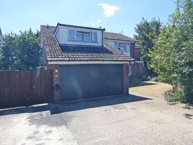 4 bed house for sale
