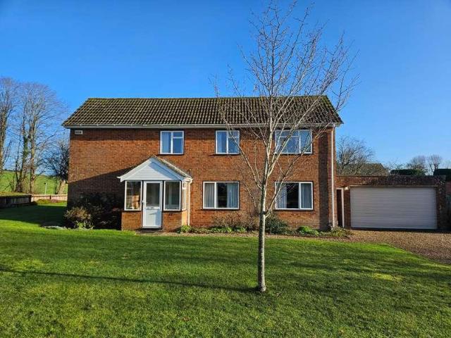 4 bed house for sale