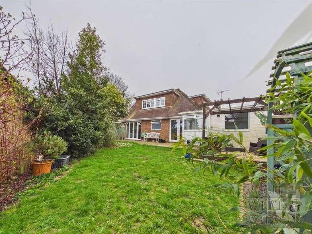 4 bed house for sale