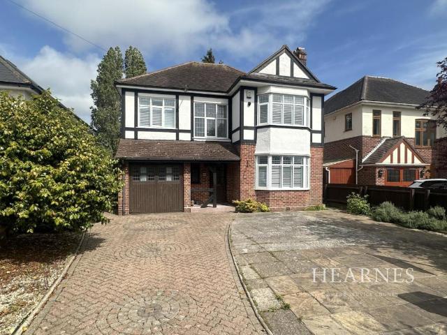 4 bed house for sale