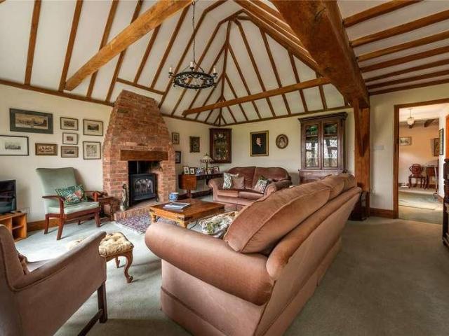 4 bed house for sale