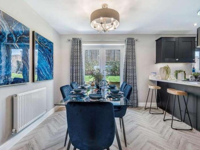 4 bed house for sale