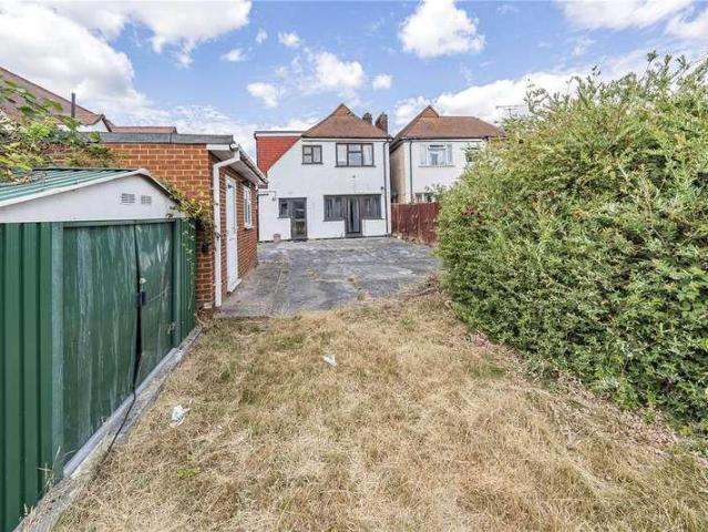 4 bed house for sale