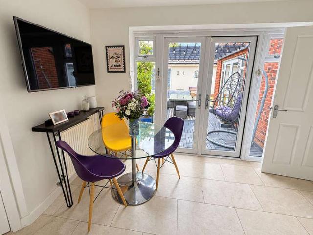 4 bed house for sale